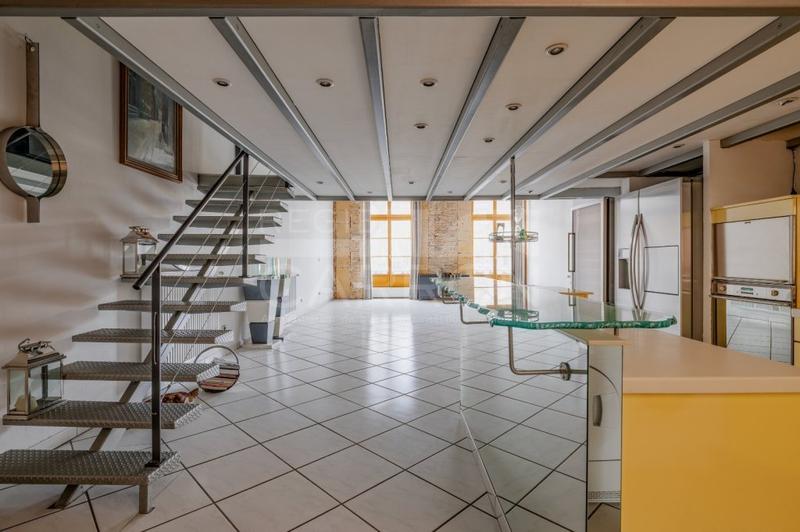 Appartement - 105 m² - 3 pièces