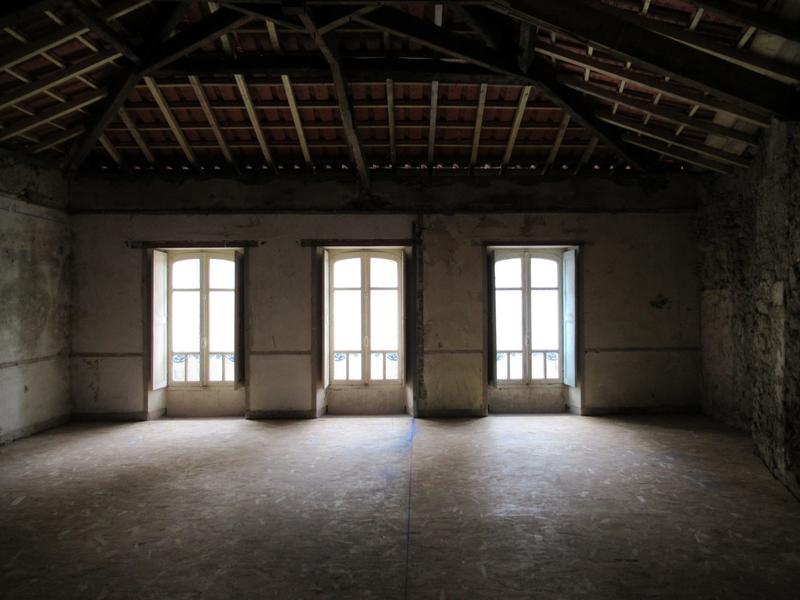 Maison ancienne - 140 m² - 3 pièces