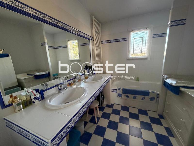 Maison ancienne - 223 m² - 7 pièces