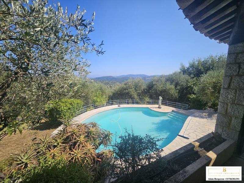 Villa - 197 m² - 8 pièces