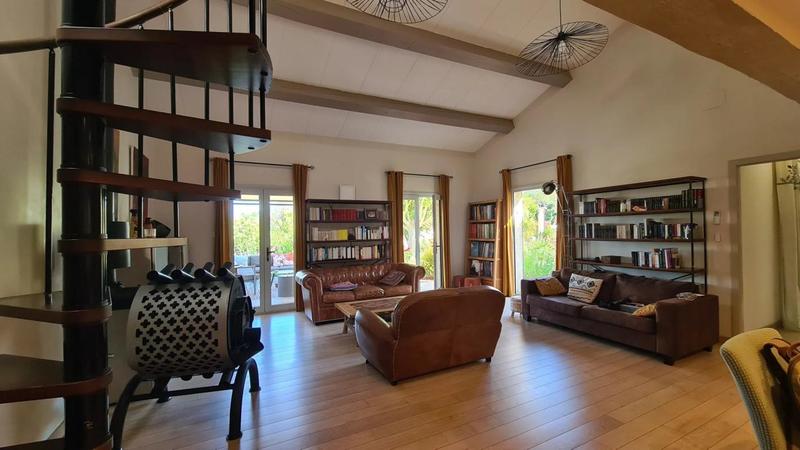 Villa - 208 m² - 8 pièces