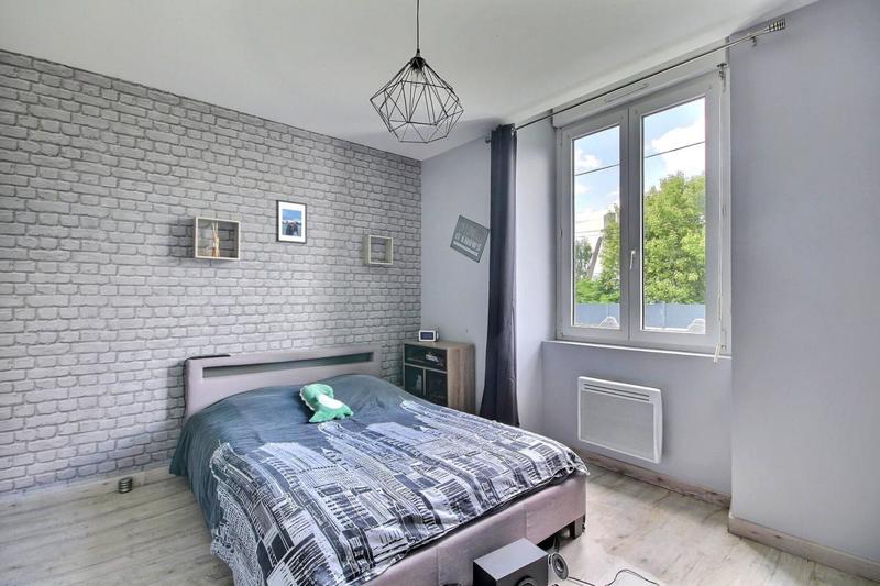 Maison - 205 m² - 9 pièces