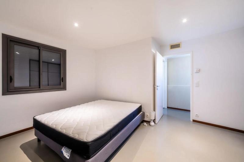 Maison d'architecte - 440 m² - 9 pièces