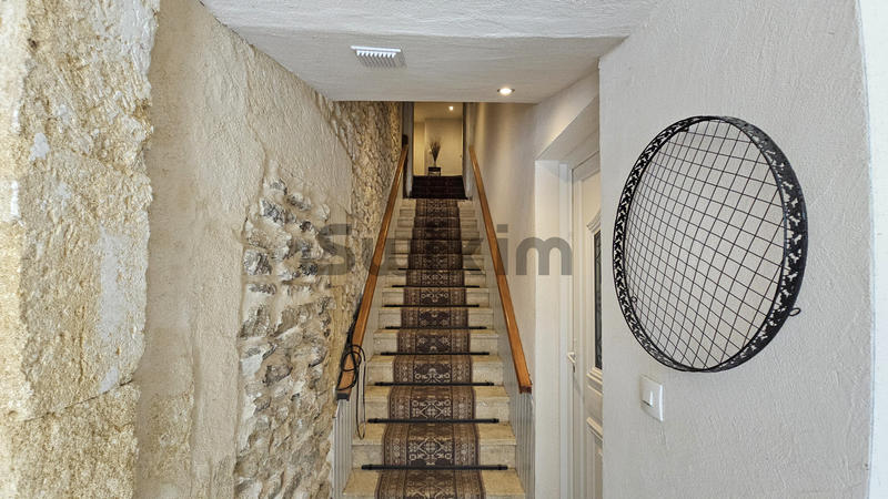 Propriété - 412 m² - 19 pièces