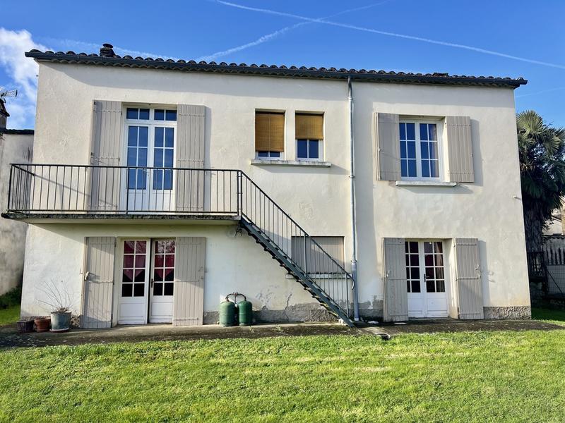Maison traditionnelle - 70 m² - 3 pièces