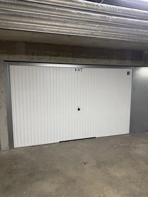 Parking / Garage - 1 m²