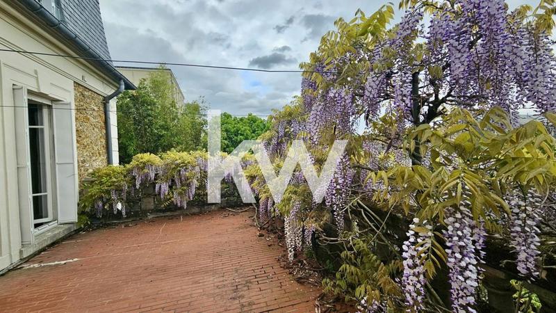 Maison - 320 m² - 11 pièces