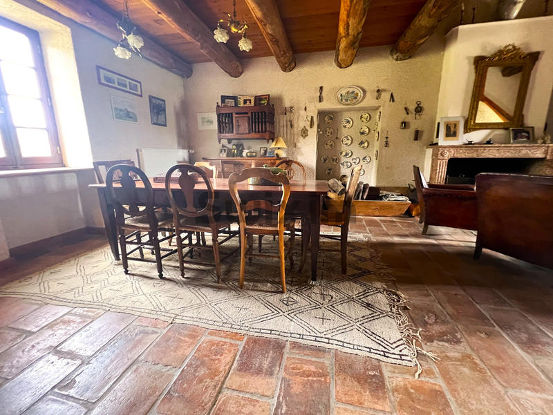 Mas - 423 m² - 12 pièces