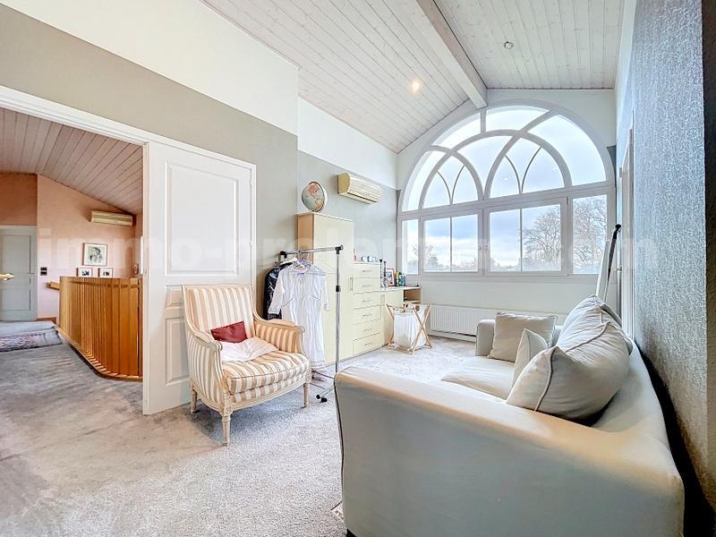 Maison - 297 m² - 7 pièces