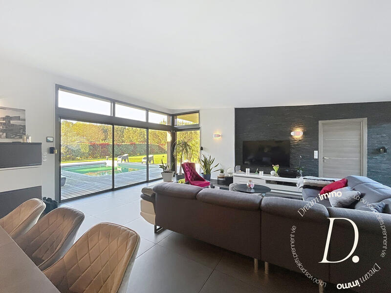 Maison contemporaine - 194 m² - 7 pièces