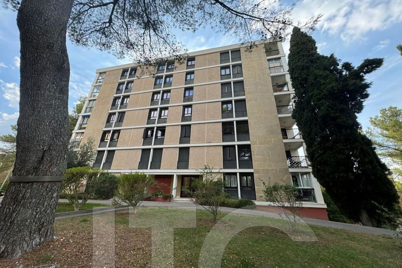 Appartement - 120 m² - 5 pièces