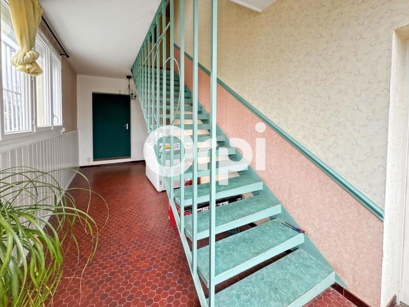 Maison - 178 m² - 8 pièces