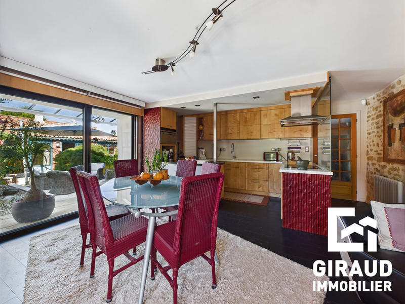 Villa - 220 m² - 10 pièces