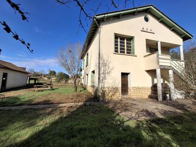 Maison traditionnelle - 160 m² - 6 pièces