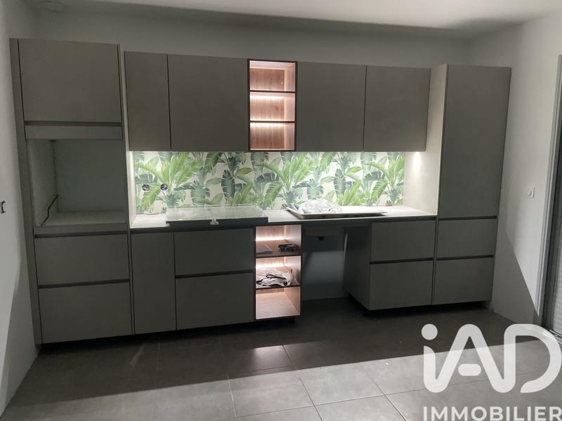 Maison - 99 m² - 4 pièces