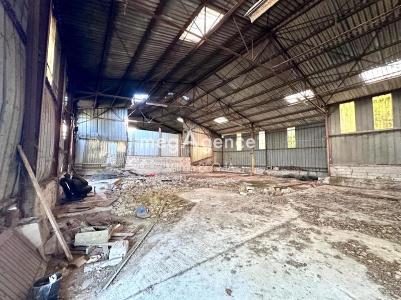 Local commercial - 2 500 m² - 10 pièces