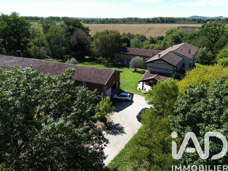 Maison - 564 m² - 13 pièces