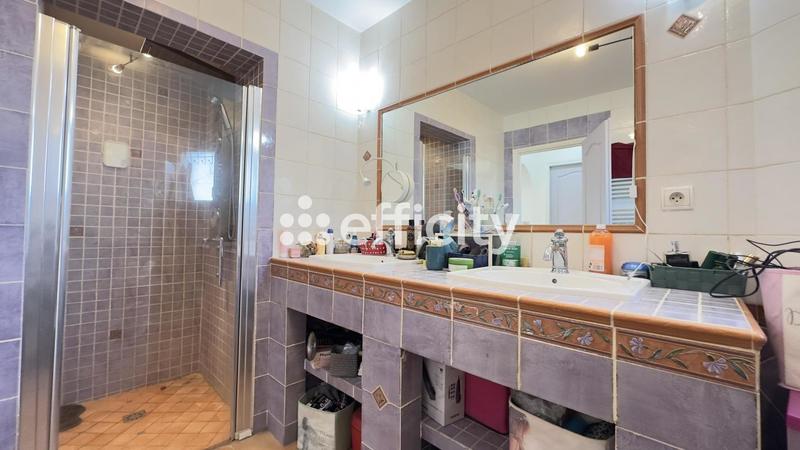 Pavillon - 130 m² - 7 pièces