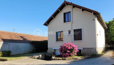 Maison - 87 m² - 4 pièces