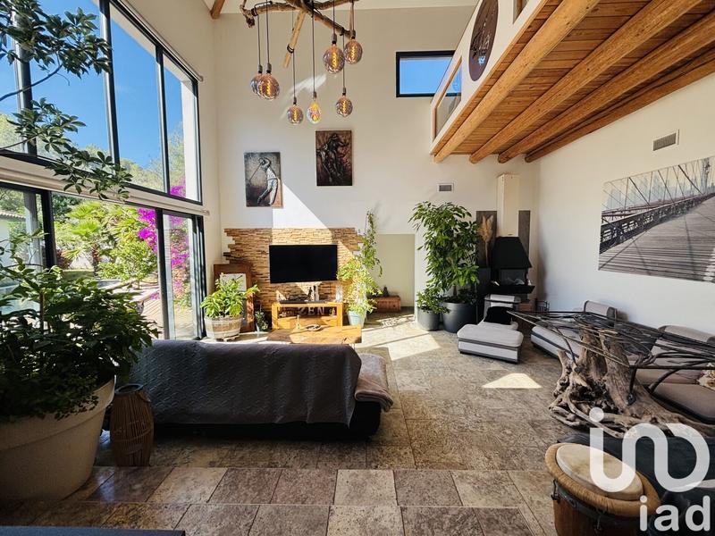 Maison - 411 m² - 5 pièces