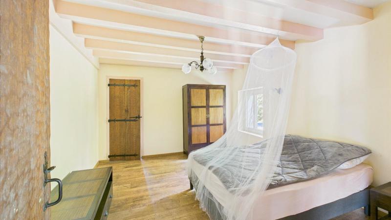 Moulin - 300 m² - 6 pièces