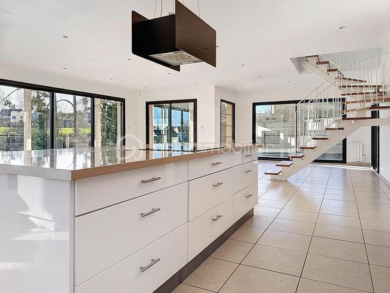 Maison - 171 m² - 6 pièces