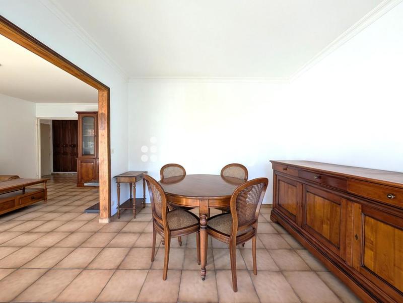 Appartement - 75 m² - 4 pièces