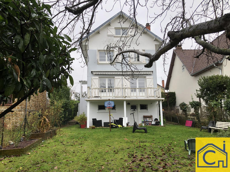 Maison - 100 m² - 6 pièces