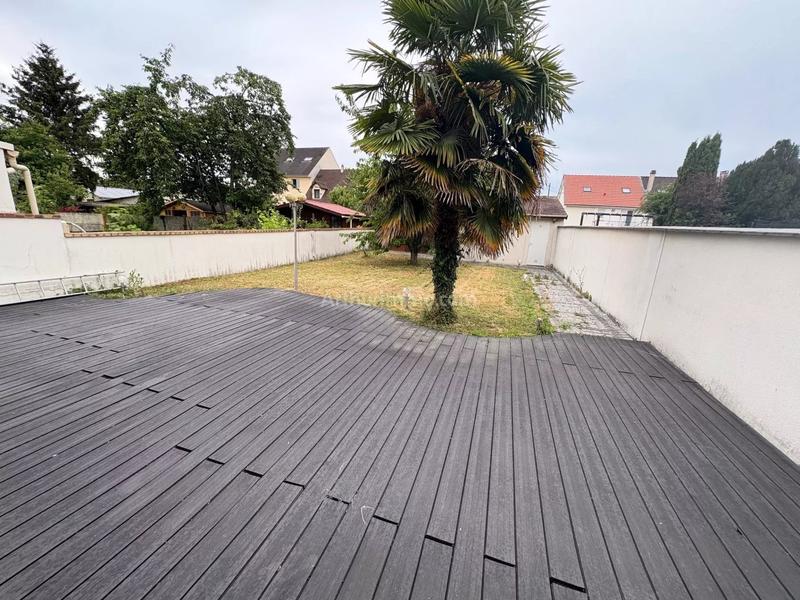 Maison - 174 m² - 8 pièces