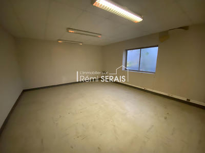 Local commercial - 292 m² - 4 pièces