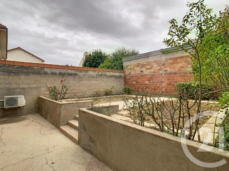 Maison - 98 m² - 5 pièces