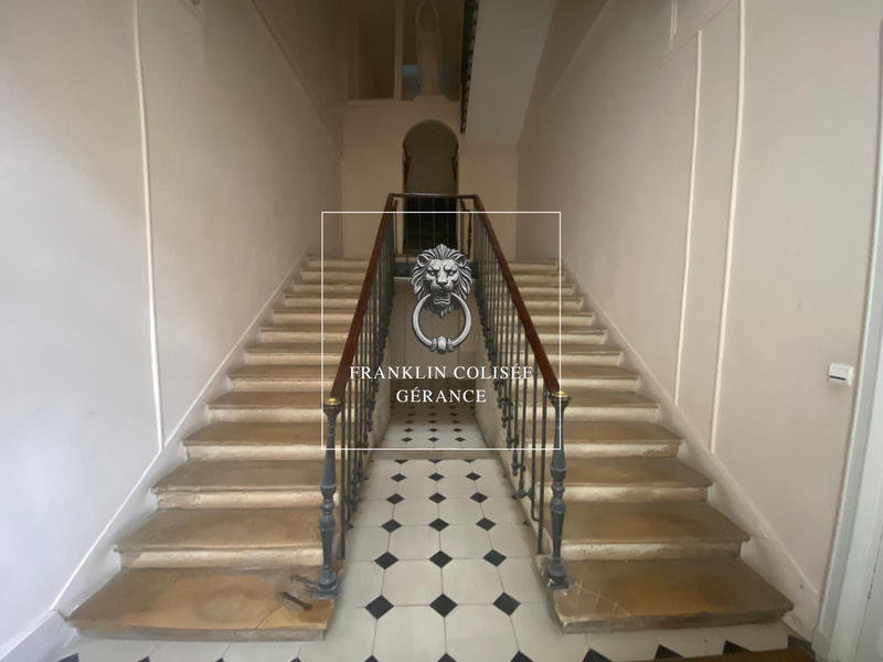 Parking / Garage - 18 m²