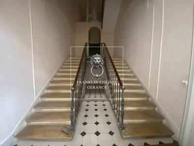 Parking / Garage - 18 m²