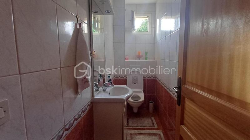 Maison - 215 m² - 8 pièces