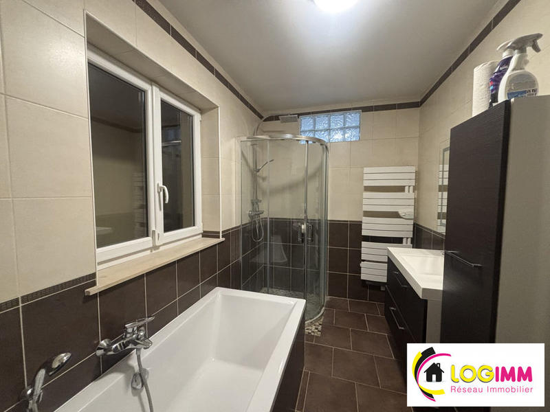 Maison - 93 m² - 4 pièces