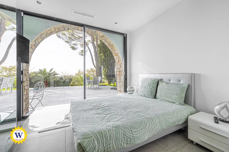 Villa - 372 m² - 8 pièces