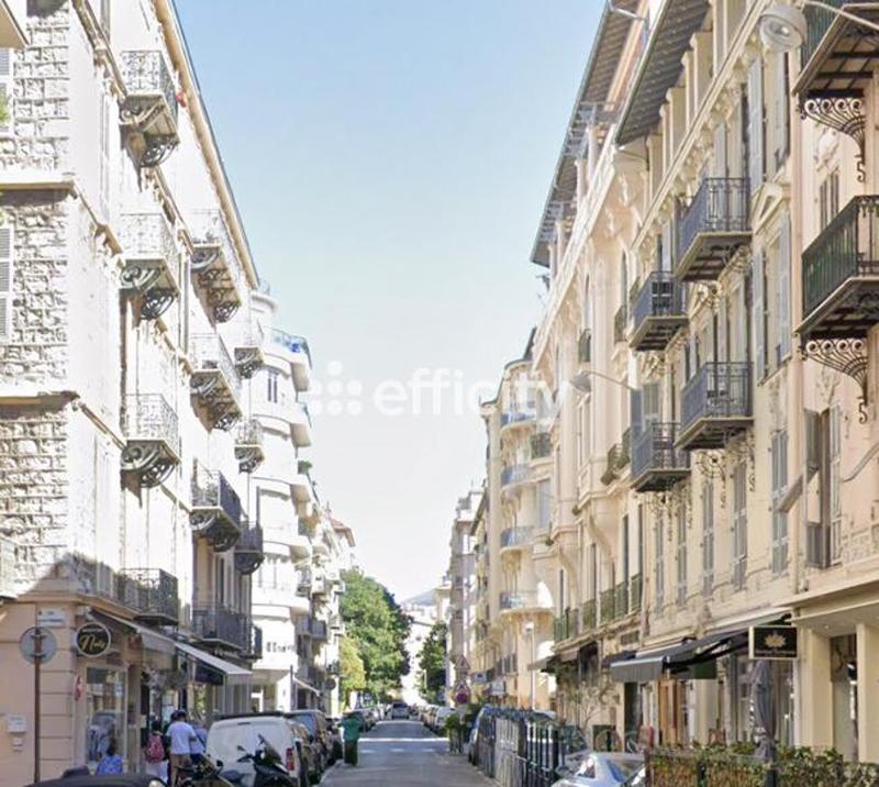 Appartement bourgeois - 78 m² - 2 pièces