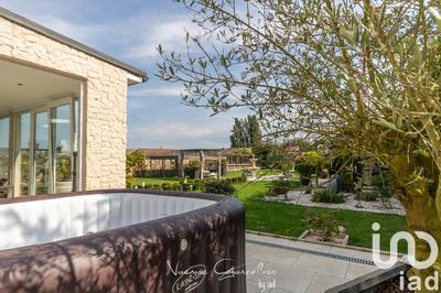 Maison de village - 200 m² - 9 pièces