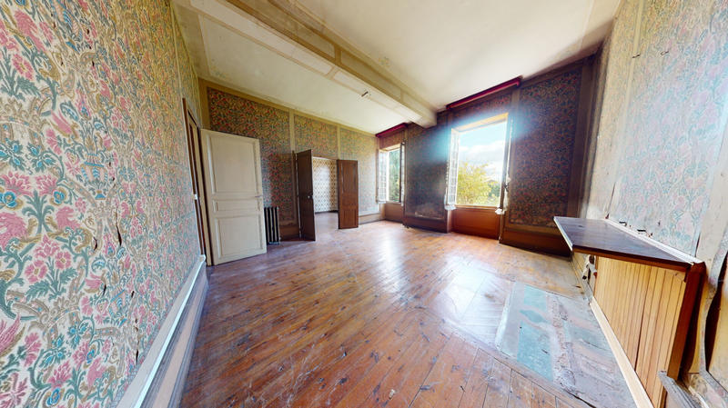 Maison - 300 m² - 14 pièces