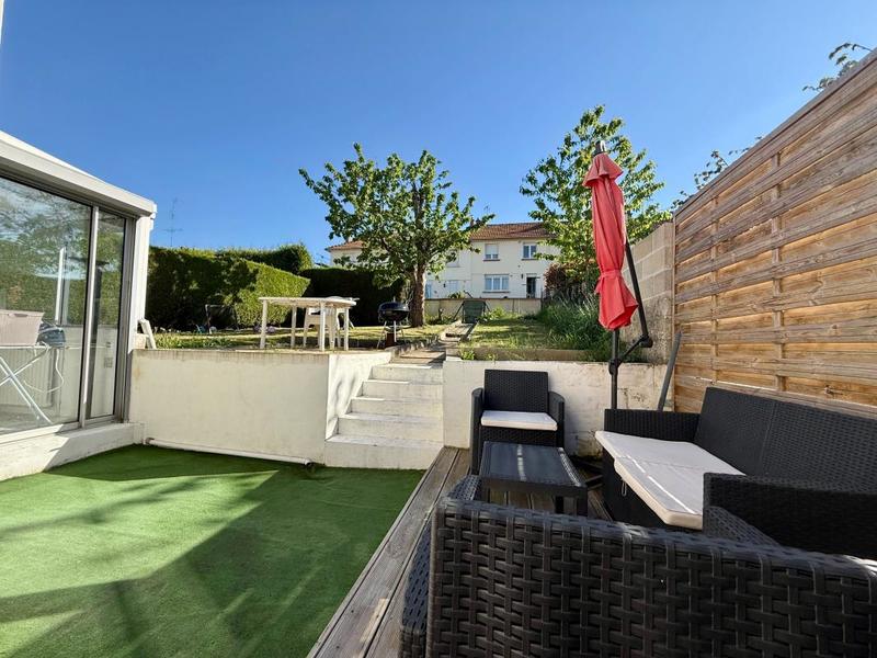 Maison - 90 m² - 6 pièces