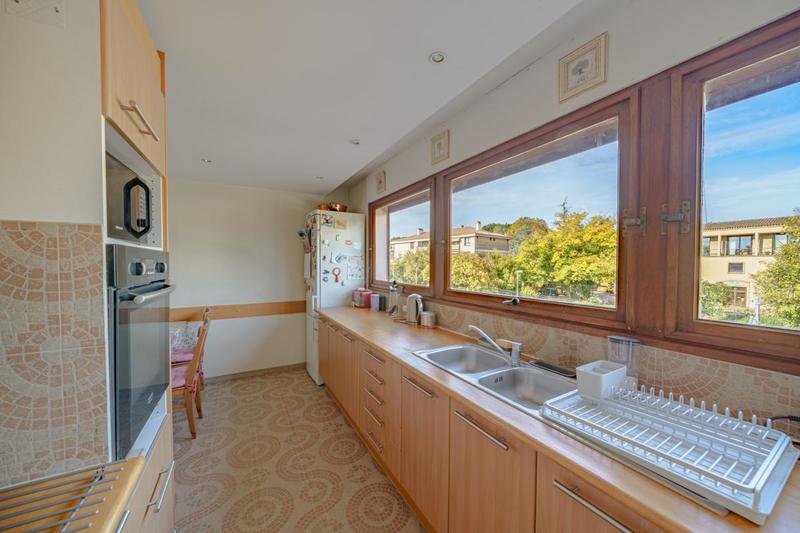 Appartement - 100 m² - 4 pièces