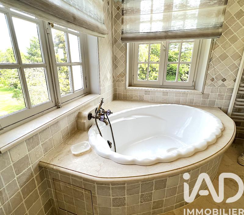 Maison - 512 m² - 14 pièces