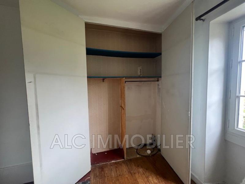 Maison - 224 m² - 9 pièces