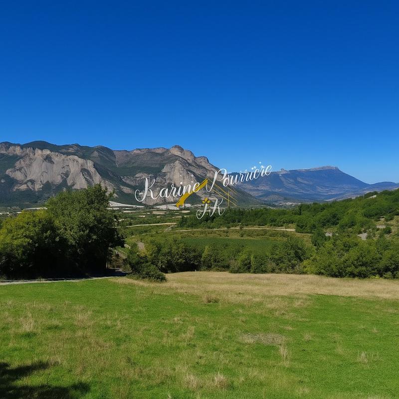 Terrain constructible - 1 313 m²