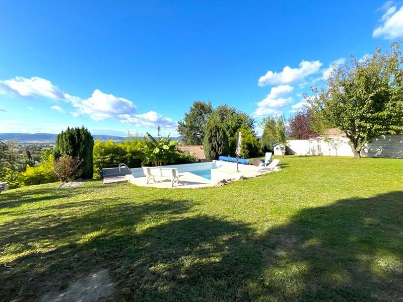 Maison - 180 m² - 6 pièces