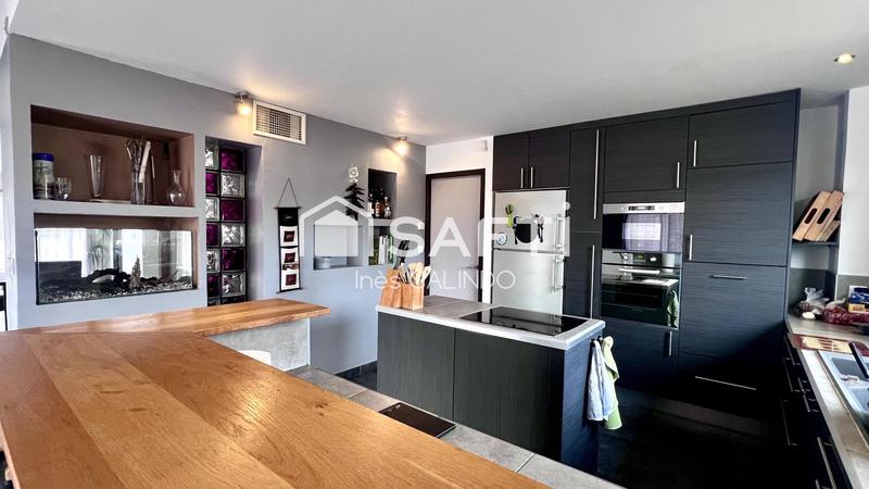 Maison - 192 m² - 5 pièces