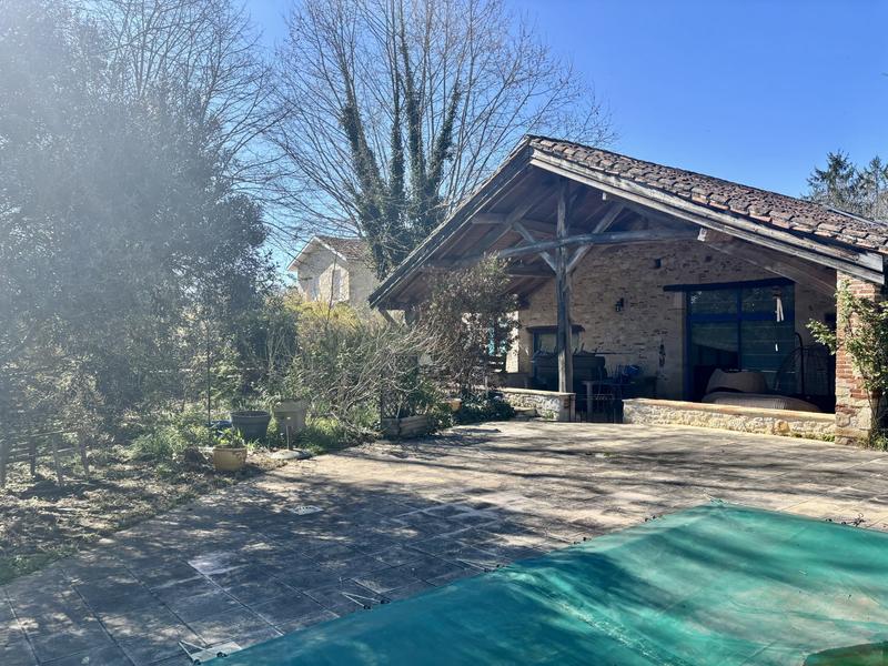 Villa - 365 m² - 11 pièces