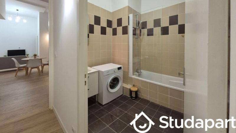 Chambre - 67 m² - 1 pièce