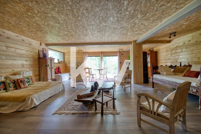 Maison - 260 m² - 8 pièces