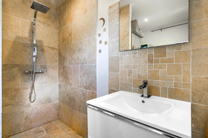 Maison - 290 m² - 10 pièces